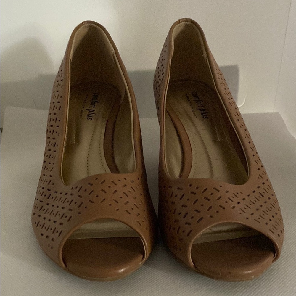 Comfort Plus by Predictions Brown Heels with Woven Design